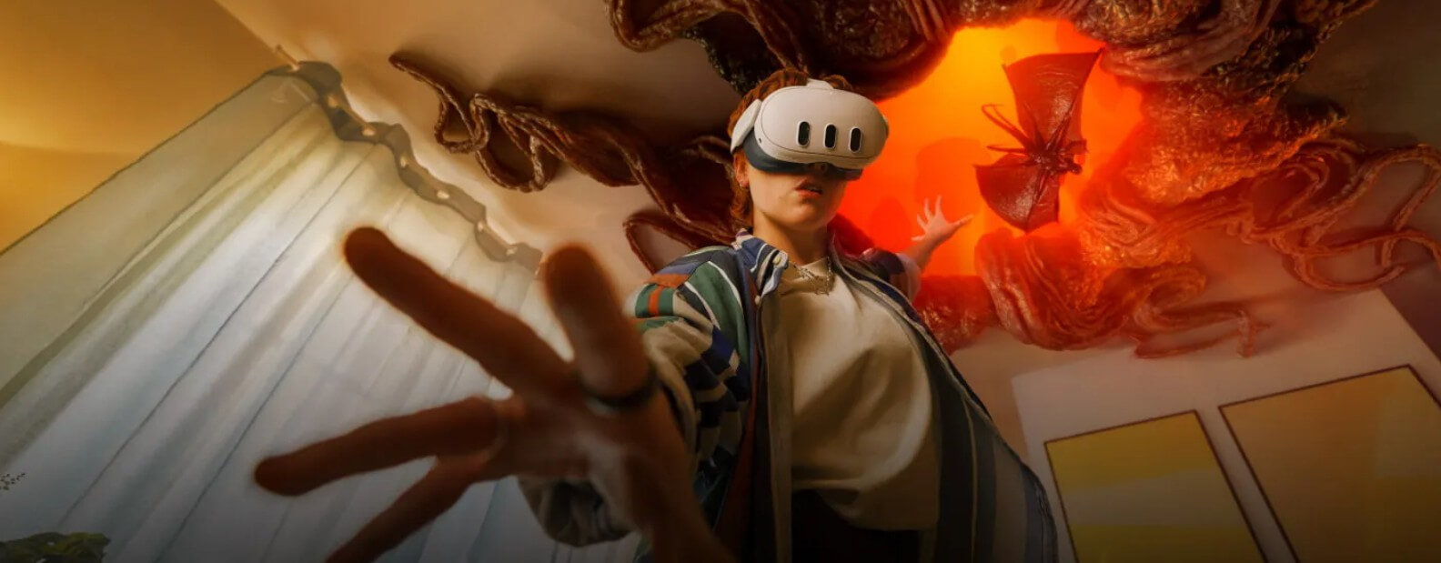 Grupo de amigos disfrutando experiencia VR